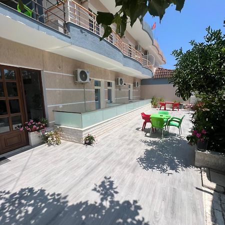 Hotel Villa Flowers Vlore Bagian luar foto